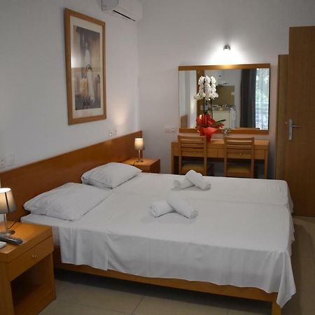 Hotel Ritsa Kamena Vourla Exteriör bild