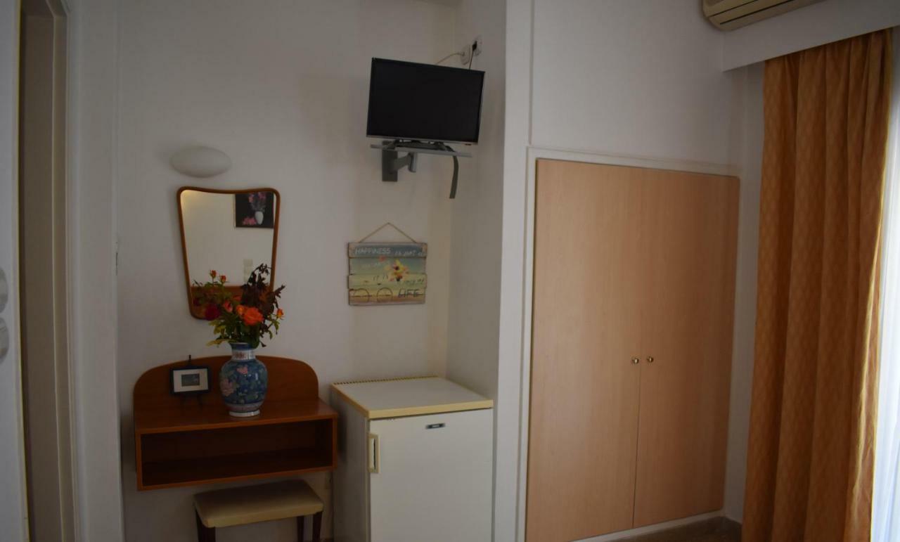 Hotel Ritsa Kamena Vourla Exteriör bild