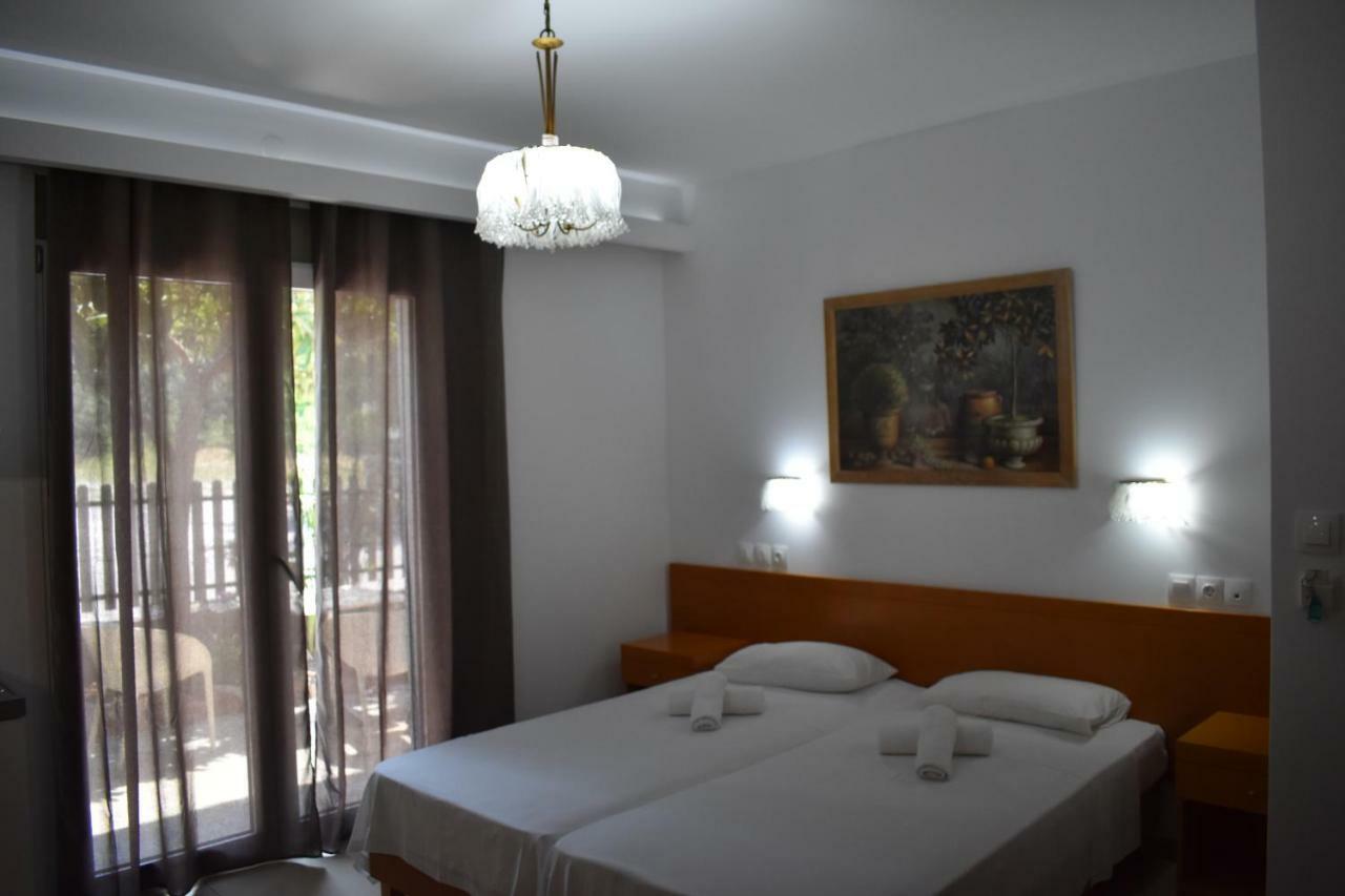 Hotel Ritsa Kamena Vourla Exteriör bild