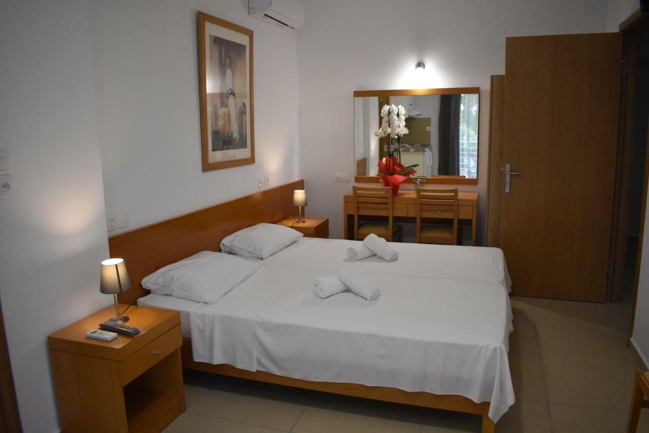 Hotel Ritsa Kamena Vourla Exteriör bild